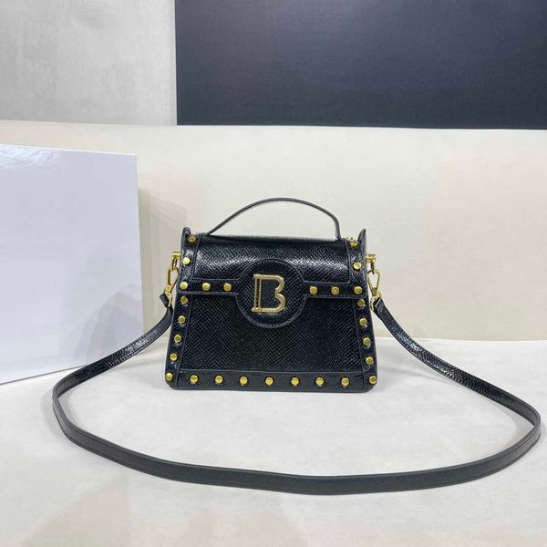 luxury women leather crossbody bag 7a shoulder bag designer bag evening dress handbag fashion classic underarm bag purse high-quality
luxury women leather crossbody bag 7a shoulder bag designer bag evening dress handbag fashion classic underarm bag purse high-quality
