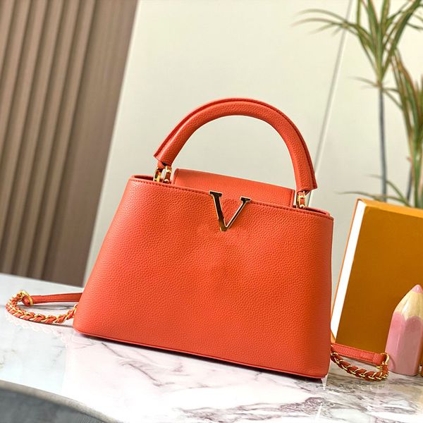 hand-held crossbody bagradiant color shimmering leather chain and handle ring soft leather gentle color accentuates the series of elegant li
hand-held crossbody bagradiant color shimmering leather chain and handle ring soft leather gentle color accentuates the series of elegant li