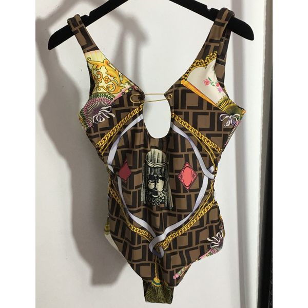 8.9 letter chains print suspender women's swimwear pin hollow out backless bikini reversible swimsuit bodysuit, White;black
8.9 letter chains print suspender women's swimwear pin hollow out backless bikini reversible swimsuit bodysuit, White;black