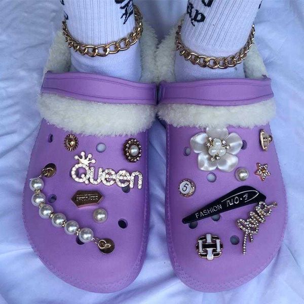 sandals add velvet thick-soled high-heeled shoes in winter women's fashion pearl rhinestone flower cotton slippers beach 230417, Black
sandals add velvet thick-soled high-heeled shoes in winter women's fashion pearl rhinestone flower cotton slippers beach 230417, Black