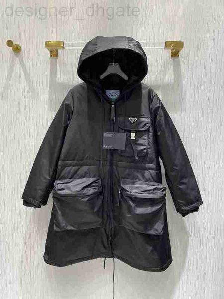 women's jackets designer pjia 22 autumn and winter new classic recycled nylon big pocket metal triangle warm hooded waist cotton shirt, Black;brown
women's jackets designer pjia 22 autumn and winter new classic recycled nylon big pocket metal triangle warm hooded waist cotton shirt, Black;brown