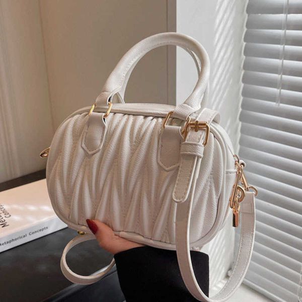 crossbody designer muimui bags for ladies popular versatile bag women's bag 2023 new spring/summer handheld pleated commuter bag simple
crossbody designer muimui bags for ladies popular versatile bag women's bag 2023 new spring/summer handheld pleated commuter bag simple