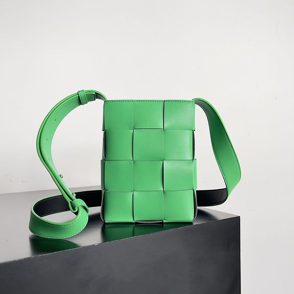 designer small phone bag fashion mini cassette cross-body bags 2023 new women shoulder bags genuine leather green black purse with box
designer small phone bag fashion mini cassette cross-body bags 2023 new women shoulder bags genuine leather green black purse with box