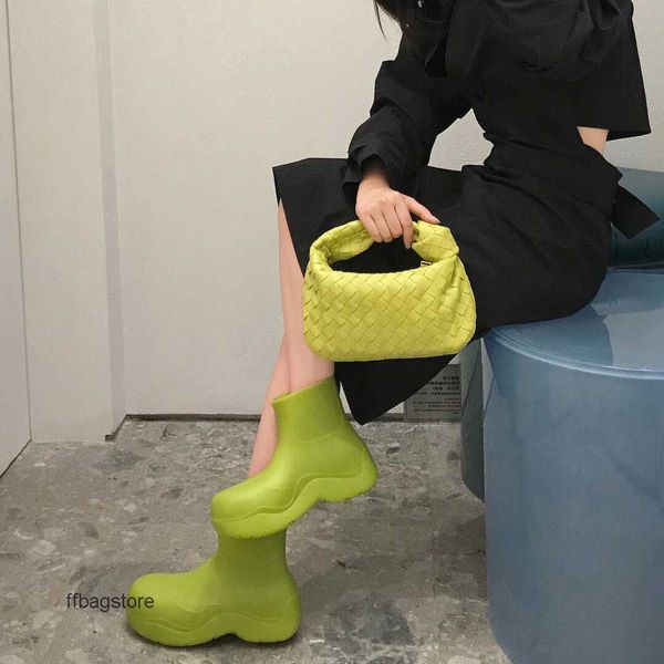 bottegaa designer evening venetaa bags bag same jodie mini woven horn single shoulder armpit handbag cloud knotted cassettes handbags 26cm
bottegaa designer evening venetaa bags bag same jodie mini woven horn single shoulder armpit handbag cloud knotted cassettes handbags 26cm