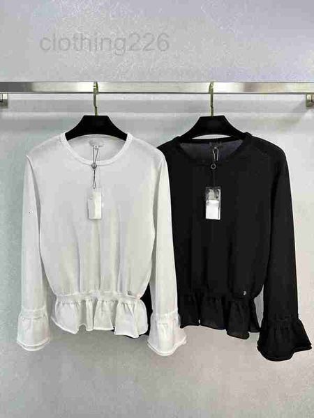 women's knits & tees designer 2023 early autumn new embroidery craft c metal decorated ruffle cuff slim knit shirt sgbc, White
women's knits & tees designer 2023 early autumn new embroidery craft c metal decorated ruffle cuff slim knit shirt sgbc, White
