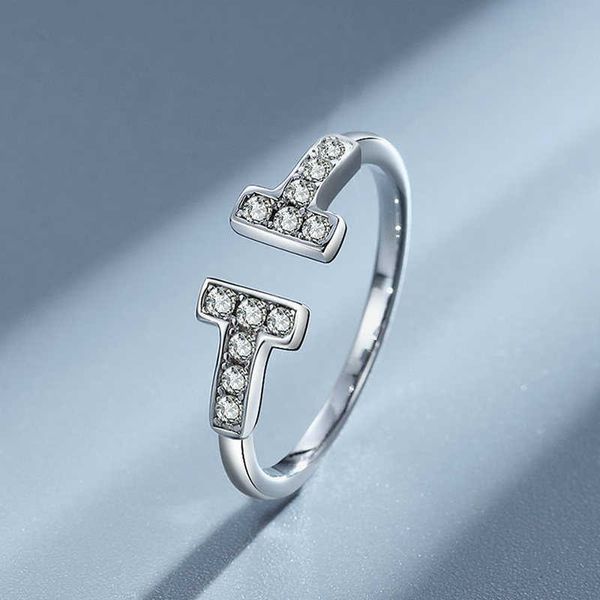famous brand s925 sterling silver d-color moissanite ring for women's new style double t plating proposal t-shaped opening band
famous brand s925 sterling silver d-color moissanite ring for women's new style double t plating proposal t-shaped opening band