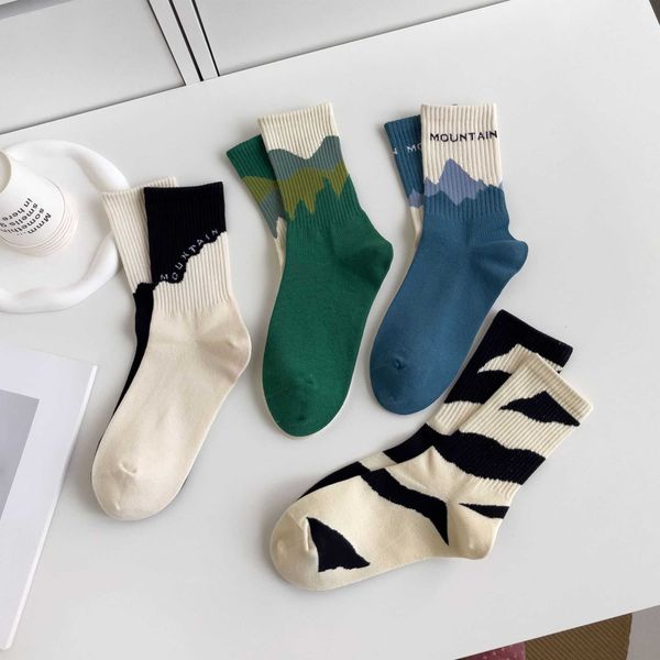 asymmetric left and right ab socks personalized street trend cotton socks skateboard couple stockings insets mid tube socks, Black;white
asymmetric left and right ab socks personalized street trend cotton socks skateboard couple stockings insets mid tube socks, Black;white