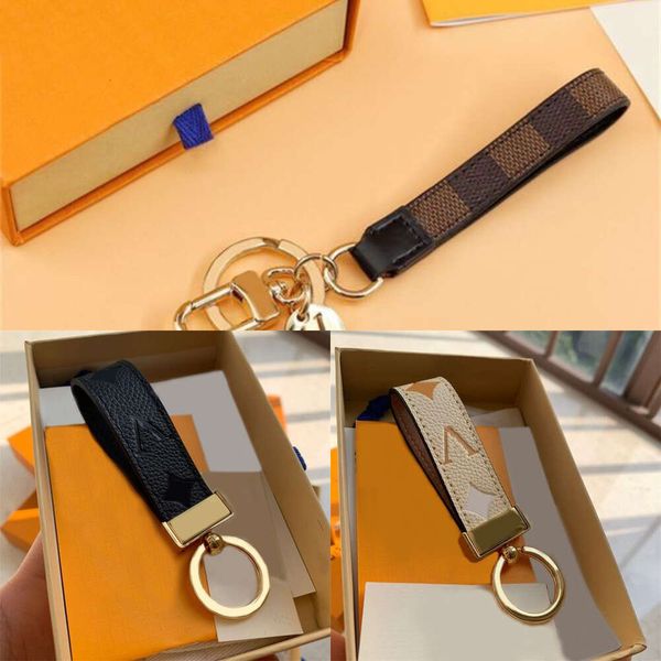 dragonne designer keychains mens keyring with gold plated buckle letters portachiavi bag charm lanyard pendant car leather classic440, Silver
dragonne designer keychains mens keyring with gold plated buckle letters portachiavi bag charm lanyard pendant car leather classic440, Silver