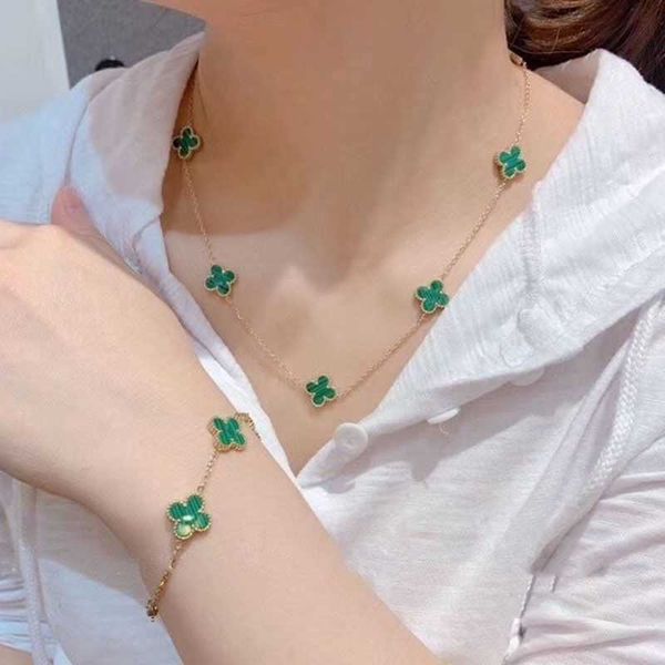 clover necklace colorless titanium steel black and white double-sided clover necklace new high-end luxury fashion collarbone chain girlfrien, Silver
clover necklace colorless titanium steel black and white double-sided clover necklace new high-end luxury fashion collarbone chain girlfrien, Silver