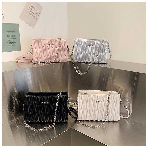 this bags for ladies designer year's popular muimui niche design embroidery bag 2023 summer new women's bag pleated chain single s
this bags for ladies designer year's popular muimui niche design embroidery bag 2023 summer new women's bag pleated chain single s
