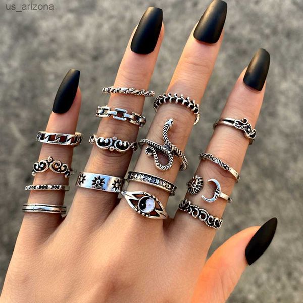 punk gothic butterfly snake chain ring set for women black dice vintage silver plated retro rhinestone charm finger jewelry l230620
punk gothic butterfly snake chain ring set for women black dice vintage silver plated retro rhinestone charm finger jewelry l230620
