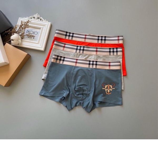 2022 mens designers boxers brands underpants classic boxer casual shorts underwear breathable cotton underwears 3pcs with box9339033, Black;white
2022 mens designers boxers brands underpants classic boxer casual shorts underwear breathable cotton underwears 3pcs with box9339033, Black;white