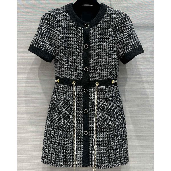 8.10 fashion short sleeve single breasted pearl diamonds chains belt plaid tweed collect waist dress women, Black;gray
8.10 fashion short sleeve single breasted pearl diamonds chains belt plaid tweed collect waist dress women, Black;gray