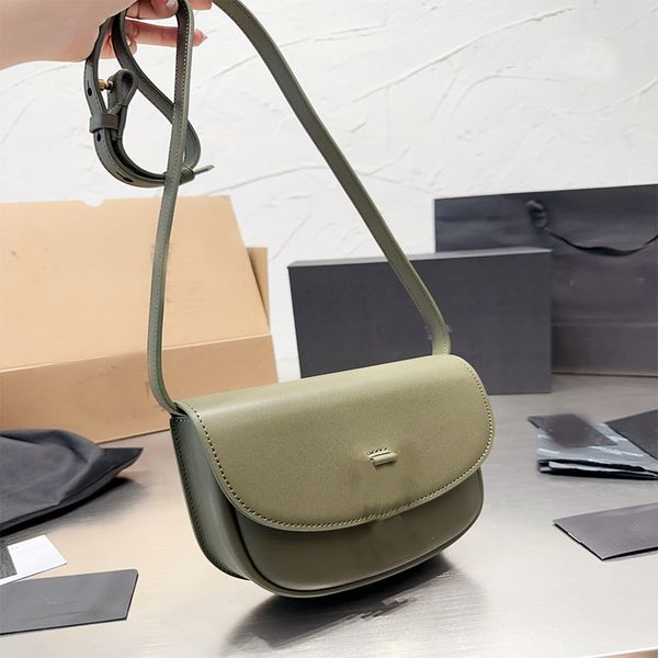 adjustable strap shoulder bag solid saddle messenger bags hardware buckle genuine leather crocodile pattern flip buckle inner compartment hi
adjustable strap shoulder bag solid saddle messenger bags hardware buckle genuine leather crocodile pattern flip buckle inner compartment hi