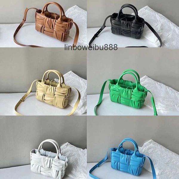 aa designer arcos medium tote womens intreccio bags small woven square handbag fold leather luxurys designers shoulder crossbody bag wallets
aa designer arcos medium tote womens intreccio bags small woven square handbag fold leather luxurys designers shoulder crossbody bag wallets