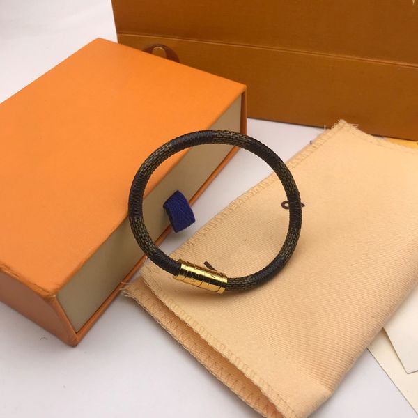 no box luxury designer jewelry bracelet 17/19cm presbyopia leather bracelets fashion for men women leather elegant bangle, Golden;silver
no box luxury designer jewelry bracelet 17/19cm presbyopia leather bracelets fashion for men women leather elegant bangle, Golden;silver