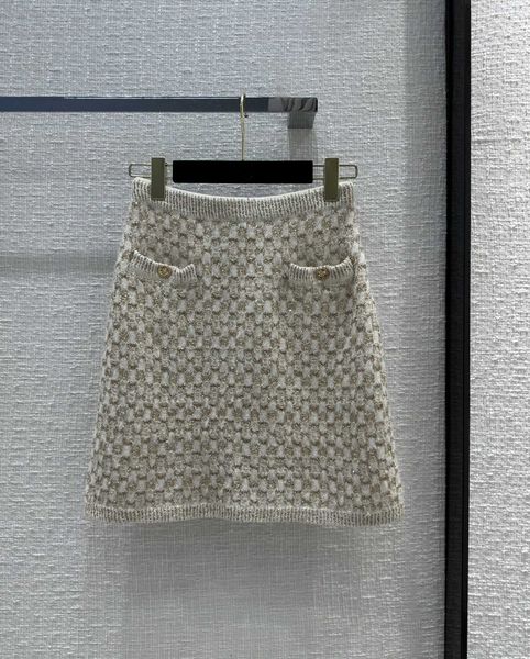 2023 new autumn winter designer skirts fashion print brand same style luxury women a skirts 0810-5, Black
2023 new autumn winter designer skirts fashion print brand same style luxury women a skirts 0810-5, Black