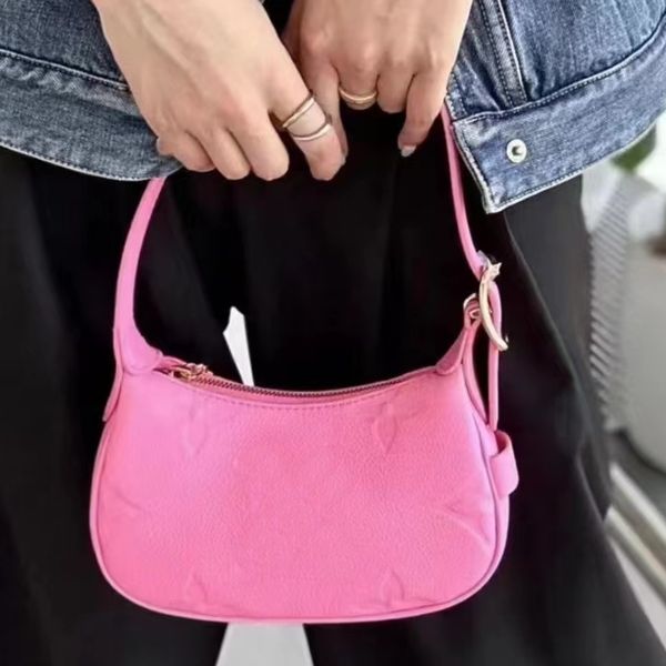classic pattern logo women underarm bag designer bag shoulder bag luxury tote velvet classic mini square flap bag purse shopping bag texture
classic pattern logo women underarm bag designer bag shoulder bag luxury tote velvet classic mini square flap bag purse shopping bag texture