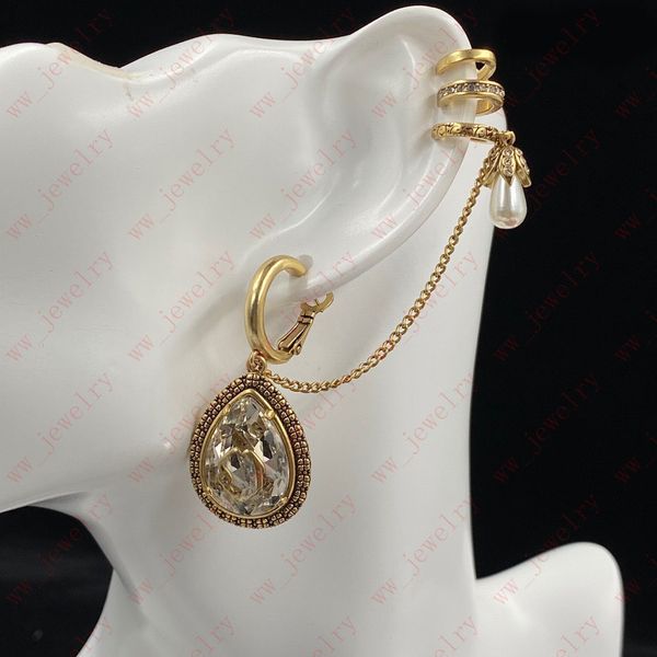 brass material embed crystal zircon water drop shape ear bone stud, designer jewelry lady charm, christmas, Golden
brass material embed crystal zircon water drop shape ear bone stud, designer jewelry lady charm, christmas, Golden