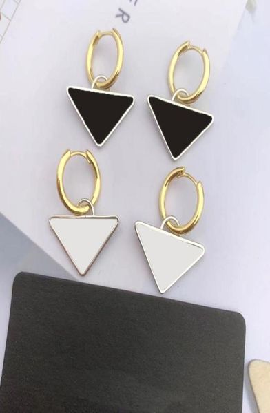 new designer pendant earrings charm letter printed triangle studs with stamps women personality circle eardrop two wearing methods3043515, Golden
new designer pendant earrings charm letter printed triangle studs with stamps women personality circle eardrop two wearing methods3043515, Golden
