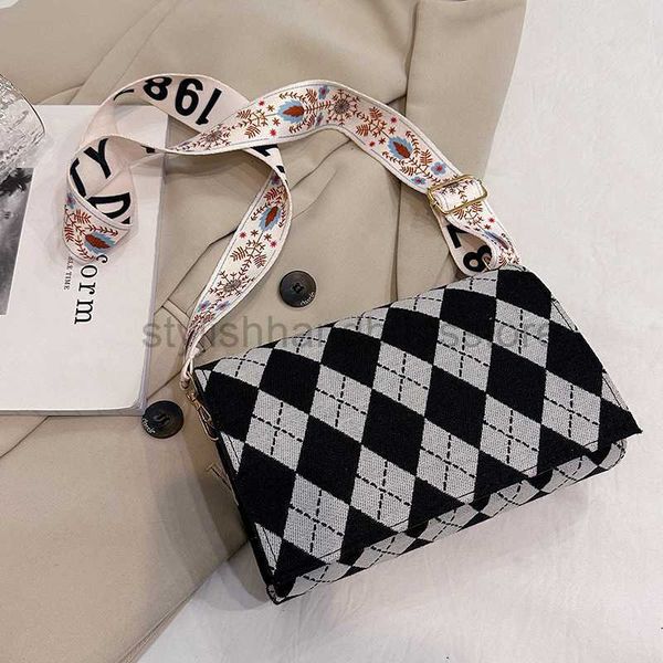 shoulder 2023 niche design women's canvas wide shoulder strap underarm small square versatile trendy for womenstylishhandbagsstore
shoulder 2023 niche design women's canvas wide shoulder strap underarm small square versatile trendy for womenstylishhandbagsstore