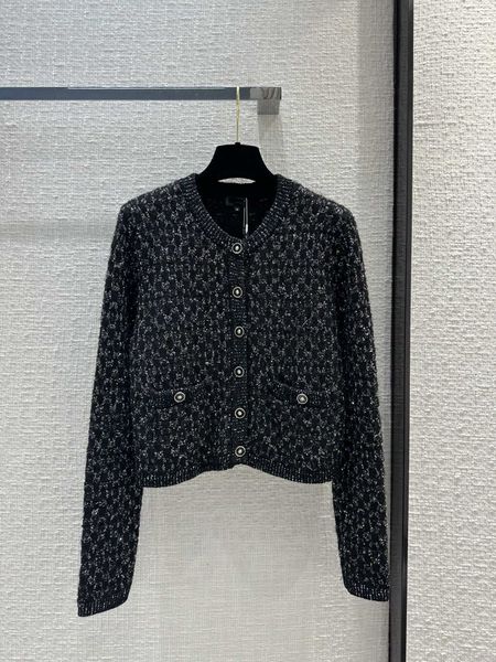 2023 new autumn milan runway sweaters o neck long sleeve women's sweater high end jacquard cardigan designer clothing 0810-8, White;black
2023 new autumn milan runway sweaters o neck long sleeve women's sweater high end jacquard cardigan designer clothing 0810-8, White;black