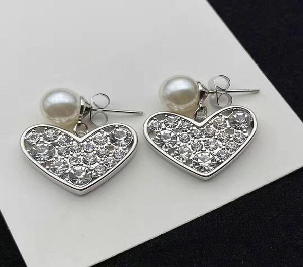 fashion silver letters ear studs letters love heart pearl earrings aretes for women party wedding lovers gift engagement jewelry w1957202, Golden;silver
fashion silver letters ear studs letters love heart pearl earrings aretes for women party wedding lovers gift engagement jewelry w1957202, Golden;silver