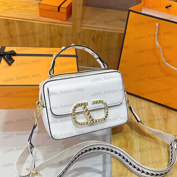 2023 summer and autumn fashionable v letter popular small square bag small shoulder crossbody handbag caitlin_fashion_bags
2023 summer and autumn fashionable v letter popular small square bag small shoulder crossbody handbag caitlin_fashion_bags