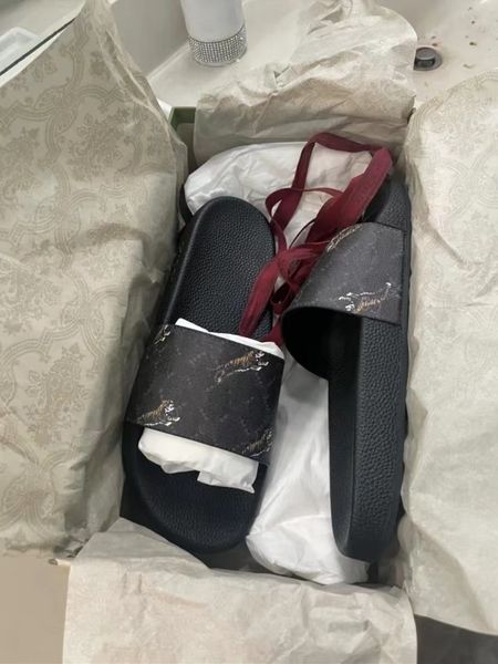 slippers new slides men summer rubber design sandals beach slide fashion scuffs slippers indoor shoes size 36-45, Black
slippers new slides men summer rubber design sandals beach slide fashion scuffs slippers indoor shoes size 36-45, Black