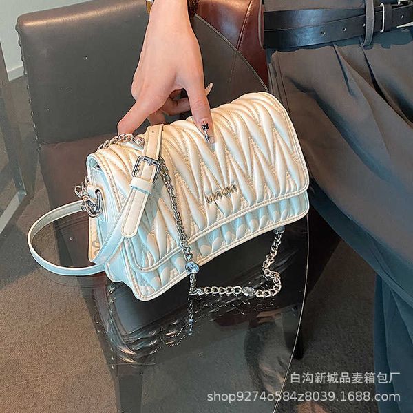 ladies designer fashion muimui summer bags small for bag women's new 2023 popular crossbody small square bag with western chain design
ladies designer fashion muimui summer bags small for bag women's new 2023 popular crossbody small square bag with western chain design