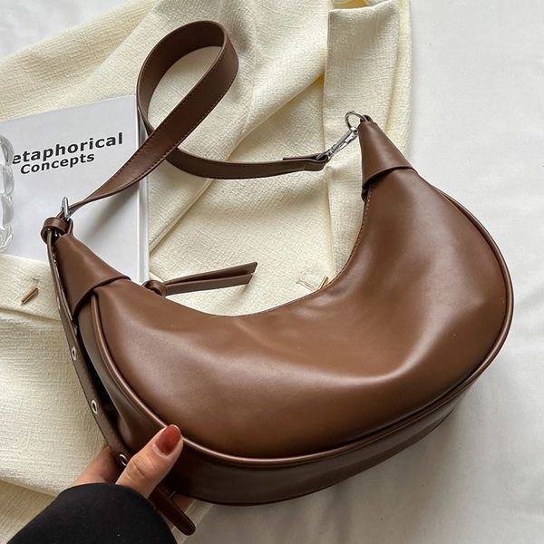 evening bags backpack leather crossbody bags fashion handbag for 2023 designer luxury messenger bag ladies shoulder vintage hobos sac 230809
evening bags backpack leather crossbody bags fashion handbag for 2023 designer luxury messenger bag ladies shoulder vintage hobos sac 230809