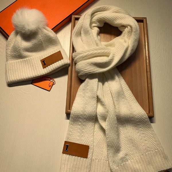 warm fashion cashmere hat 100% wool fabric scarf set for men and women h letter leather label 220*40cm hats & scarves sets, Blue;gray
warm fashion cashmere hat 100% wool fabric scarf set for men and women h letter leather label 220*40cm hats & scarves sets, Blue;gray