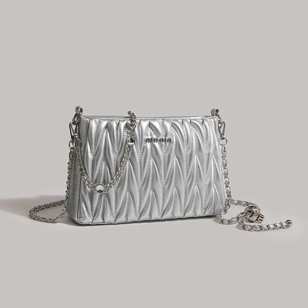 pleated small designer ladies muimui premium bags for cloud bag 2023 new chain underarm bag versatile one shoulder handheld crossbody bag fo
pleated small designer ladies muimui premium bags for cloud bag 2023 new chain underarm bag versatile one shoulder handheld crossbody bag fo