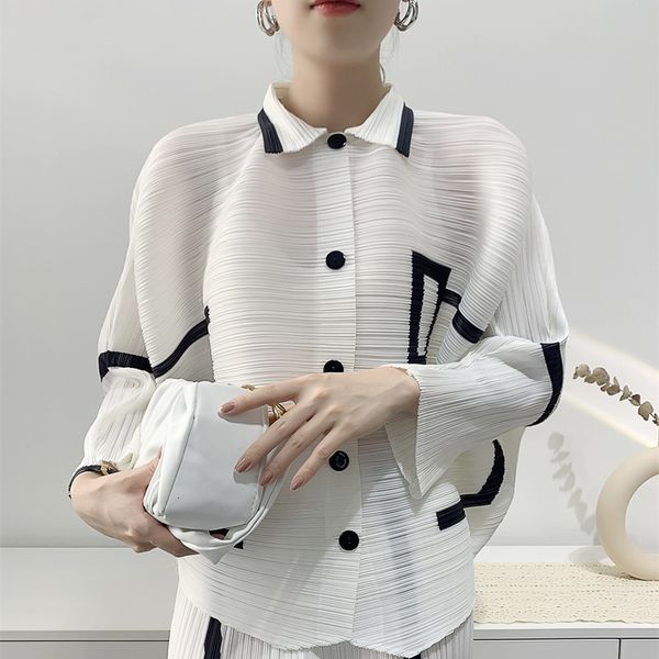 womens jackets miyake pleated classic lapel collar geometric printed jacket for women long sleeve singlebreasted female loose casual coat 23, Black;brown
womens jackets miyake pleated classic lapel collar geometric printed jacket for women long sleeve singlebreasted female loose casual coat 23, Black;brown