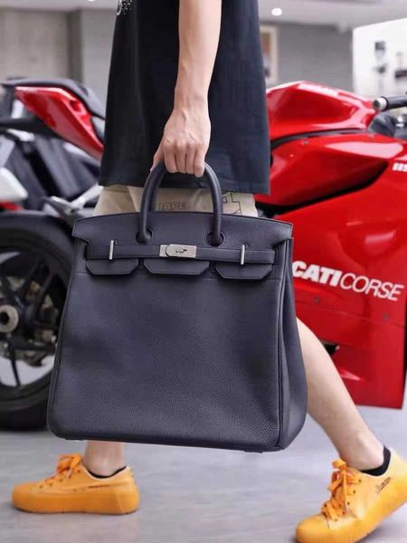 h birkins ermess bag genuine cow leather authenticated ardennes 40 black calf leather handbaghandmade bag qq f0fy 
h birkins ermess bag genuine cow leather authenticated ardennes 40 black calf leather handbaghandmade bag qq f0fy