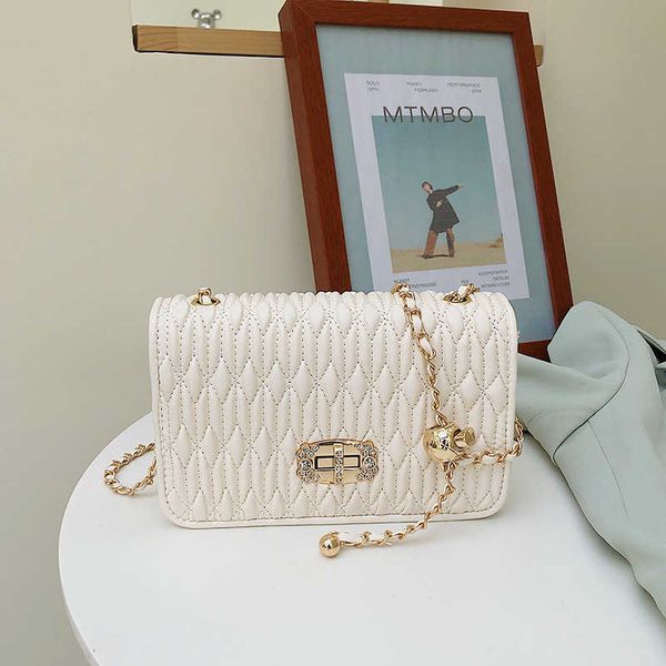 embroidered designer muimui bags for ladies pleated chain thread water diamond small square bag french bag popular new fashion korean editio
embroidered designer muimui bags for ladies pleated chain thread water diamond small square bag french bag popular new fashion korean editio
