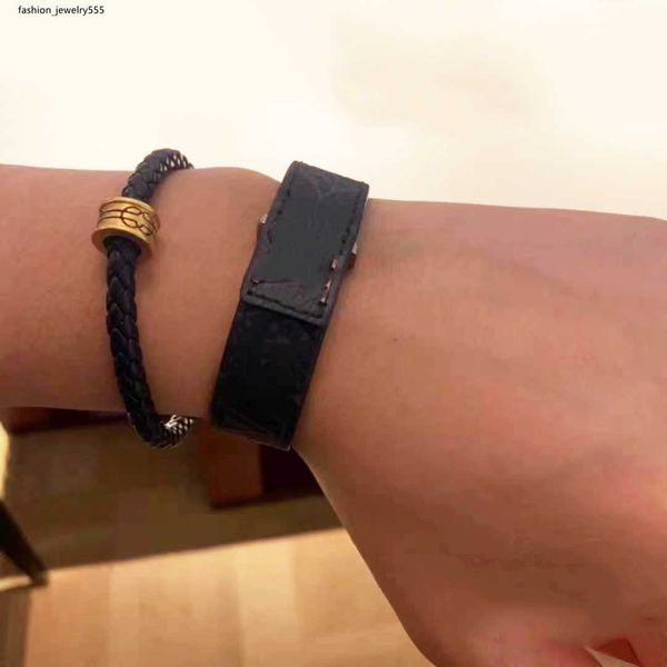 other bracelets brand designer luxury bracelets men's and women's bracelets fashion jewelry aolly buckle leather size 21cm with bo, Golden;silver
other bracelets brand designer luxury bracelets men's and women's bracelets fashion jewelry aolly buckle leather size 21cm with bo, Golden;silver