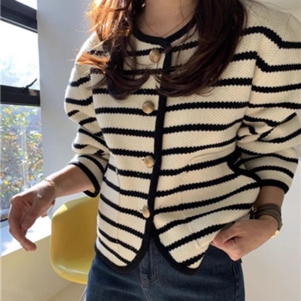 womens jackets iyundo korean chic autumn knitted jacket temperament knitting short simple collision color women office look female coat 2308, Black;brown
womens jackets iyundo korean chic autumn knitted jacket temperament knitting short simple collision color women office look female coat 2308, Black;brown