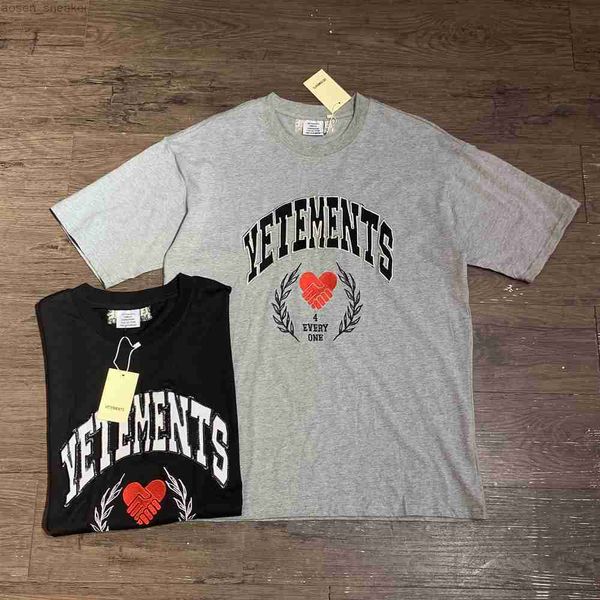 23ss selling vtm embroidery short sleeve simple oversize popular tee shirts round neck personalized clothing, White;black
23ss selling vtm embroidery short sleeve simple oversize popular tee shirts round neck personalized clothing, White;black