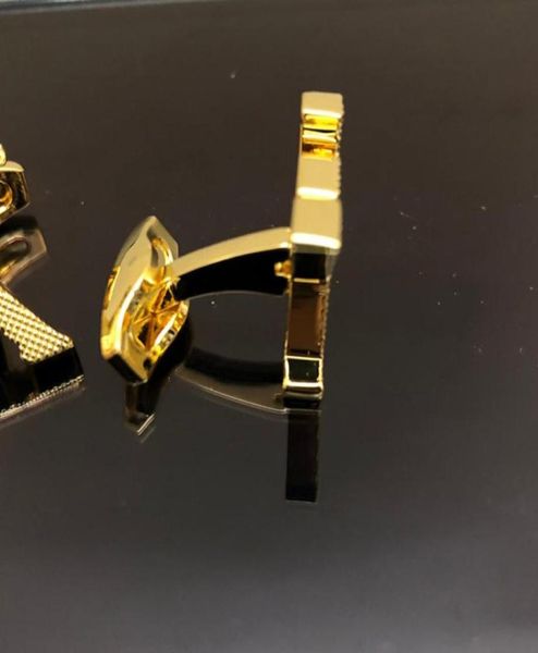 luxury designer cufflinks men classic letters cuff links shirt accessories wedding gifts fashion customize jewelry wed2212518, Silver
luxury designer cufflinks men classic letters cuff links shirt accessories wedding gifts fashion customize jewelry wed2212518, Silver