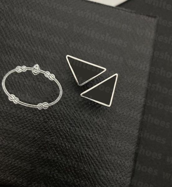 triangle shape stud designer luxury earring eardrop women men fashion studs letter print earrings9940540, Golden;silver
triangle shape stud designer luxury earring eardrop women men fashion studs letter print earrings9940540, Golden;silver