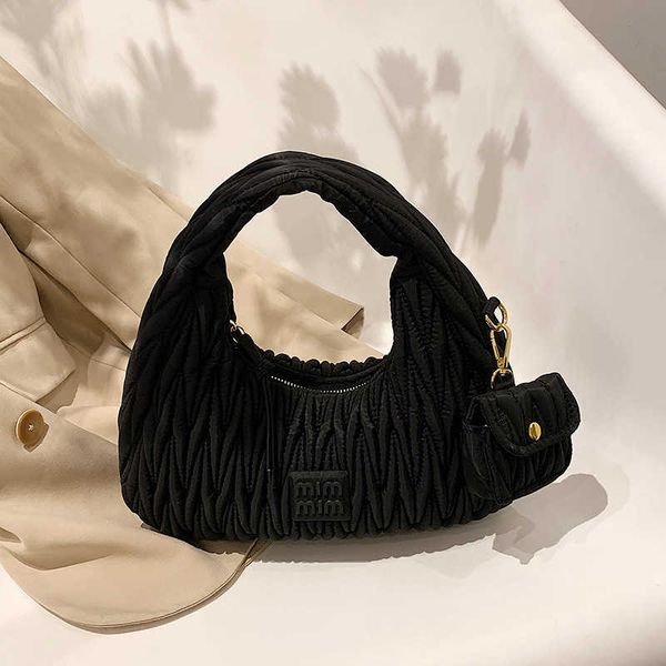 handbag texture ladies bag 2023 pleated minimalist trendy ins designer bag versatile muimui underarm for bags and fashionable handbag for wo
handbag texture ladies bag 2023 pleated minimalist trendy ins designer bag versatile muimui underarm for bags and fashionable handbag for wo