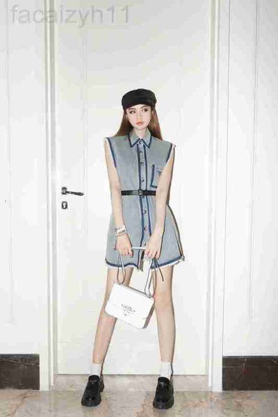 women's vests designer p family 23 summer new style casual polo collar sleeveless slim ragged denim vest coat with belt 0235, Black;white
women's vests designer p family 23 summer new style casual polo collar sleeveless slim ragged denim vest coat with belt 0235, Black;white