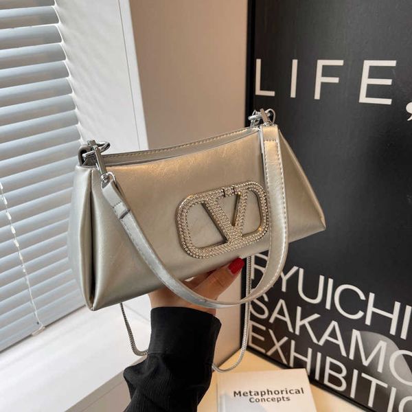 designer bags flash diamond metal women's bag texture bag fashion shoulder handheld small square bag crossbody casual bag valen bags w8
designer bags flash diamond metal women's bag texture bag fashion shoulder handheld small square bag crossbody casual bag valen bags w8