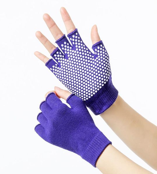 professional solid color yoga sports fitness gloves half finger five toe anti slip mittens for women men3380687, Black
professional solid color yoga sports fitness gloves half finger five toe anti slip mittens for women men3380687, Black