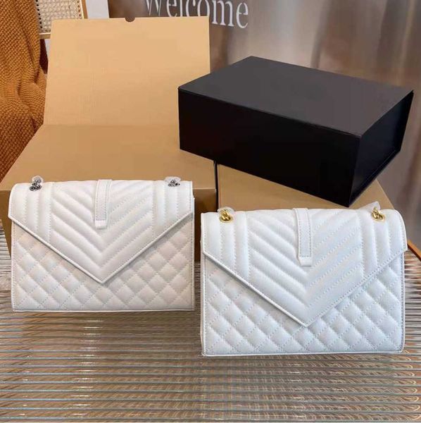women's luxury fashion shoulder bag rhombic pattern chains wholesale can be diagonal span or double chain shoulders back fashion leisur
women's luxury fashion shoulder bag rhombic pattern chains wholesale can be diagonal span or double chain shoulders back fashion leisur