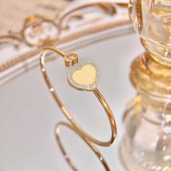 dupe brand heart bangle for women charm bracelets with diamond version, Golden;silver
dupe brand heart bangle for women charm bracelets with diamond version, Golden;silver