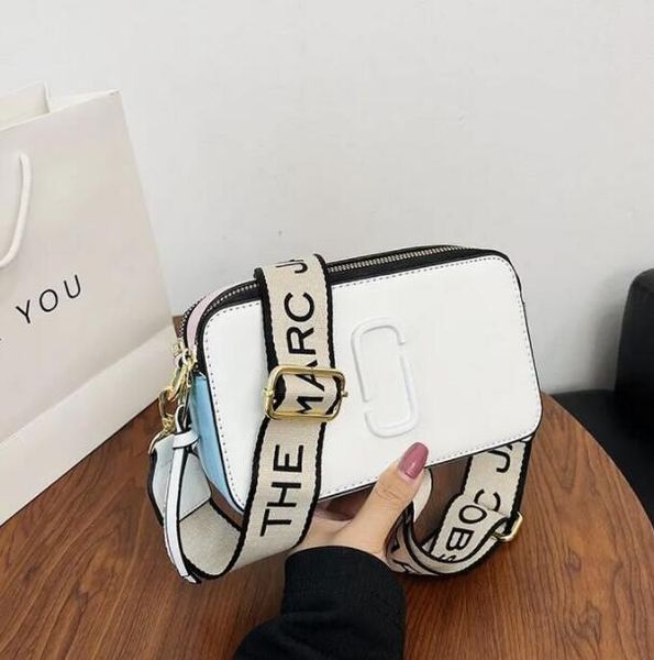 retail women designer bags new 2023 small bag trend letter single shoulder crossbody messenger bag134, Red;black
retail women designer bags new 2023 small bag trend letter single shoulder crossbody messenger bag134, Red;black