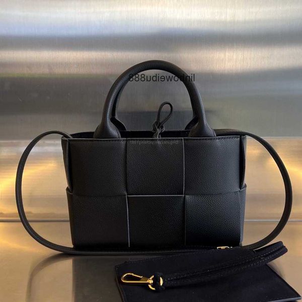 aa a quality bag vd cm mini candy arco intreccio woven cowhide shopping bag crossbody women's real leather handbag black color totes lb
aa a quality bag vd cm mini candy arco intreccio woven cowhide shopping bag crossbody women's real leather handbag black color totes lb