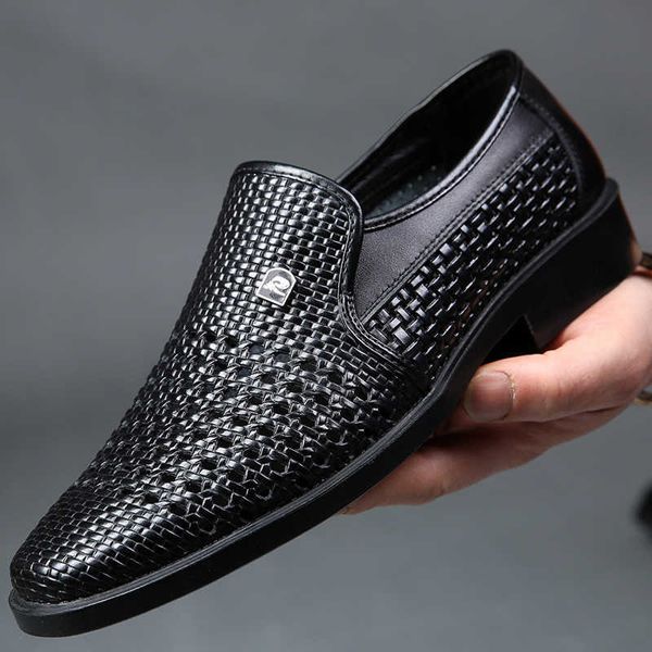running shoes spring men loafers leather men shoes summer hollow breathable oxfords man casual shoes slip on formal dress shoes for man 2308
running shoes spring men loafers leather men shoes summer hollow breathable oxfords man casual shoes slip on formal dress shoes for man 2308